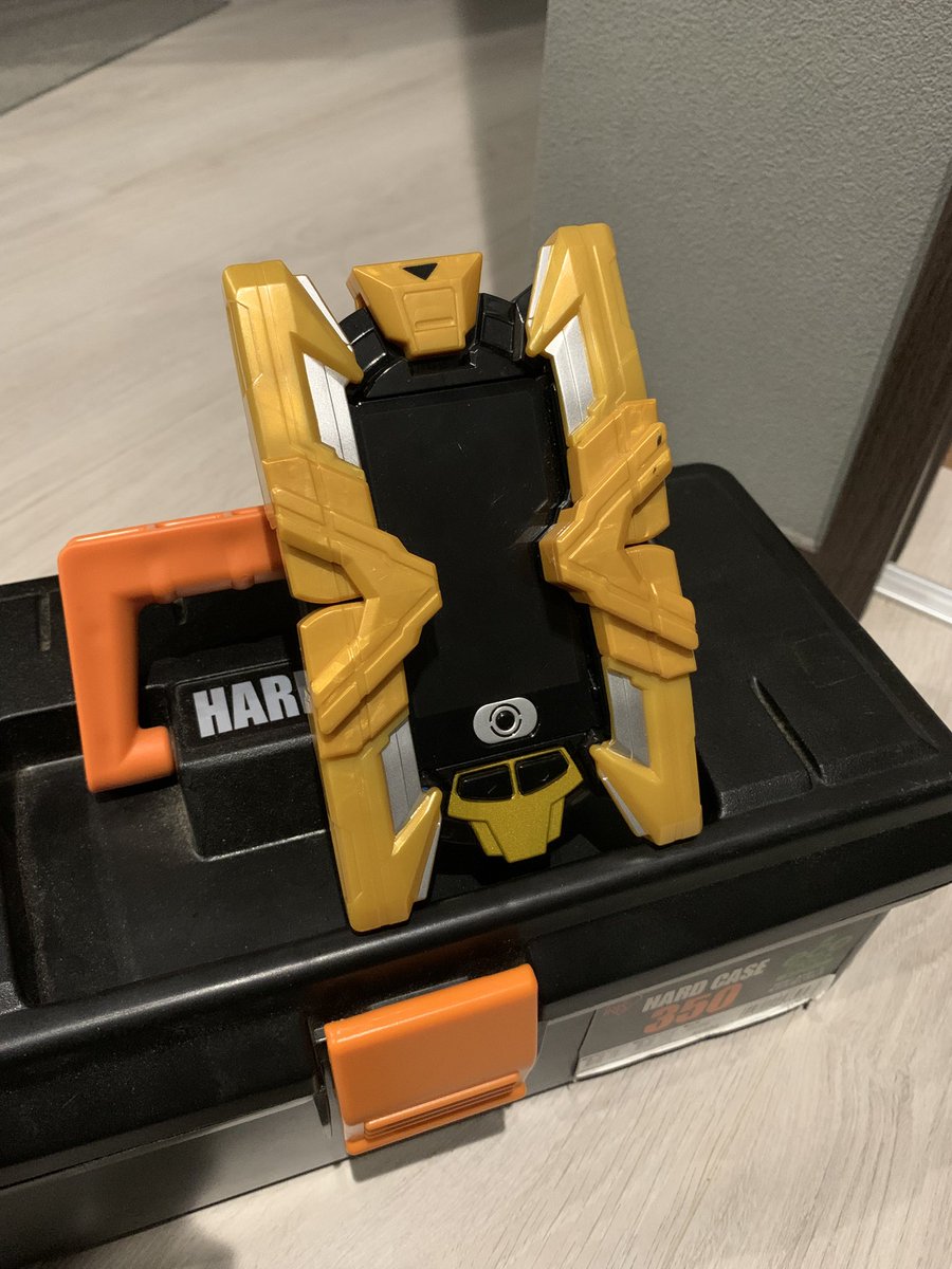 dadamarusuke's tweet photo. エクスデバイザーのレジェンド版あったから買ってみた
カードなしでもサイバーアーマー装置できるのはいいと思うがなぜにザナディウム光線は入らなかった… https://t.co/TIaHtO2Z6a