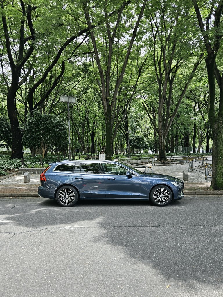 kohei_pp's tweet photo. BMWから乗り換え
volvo v60 B5 https://t.co/2dbAhTO2NM