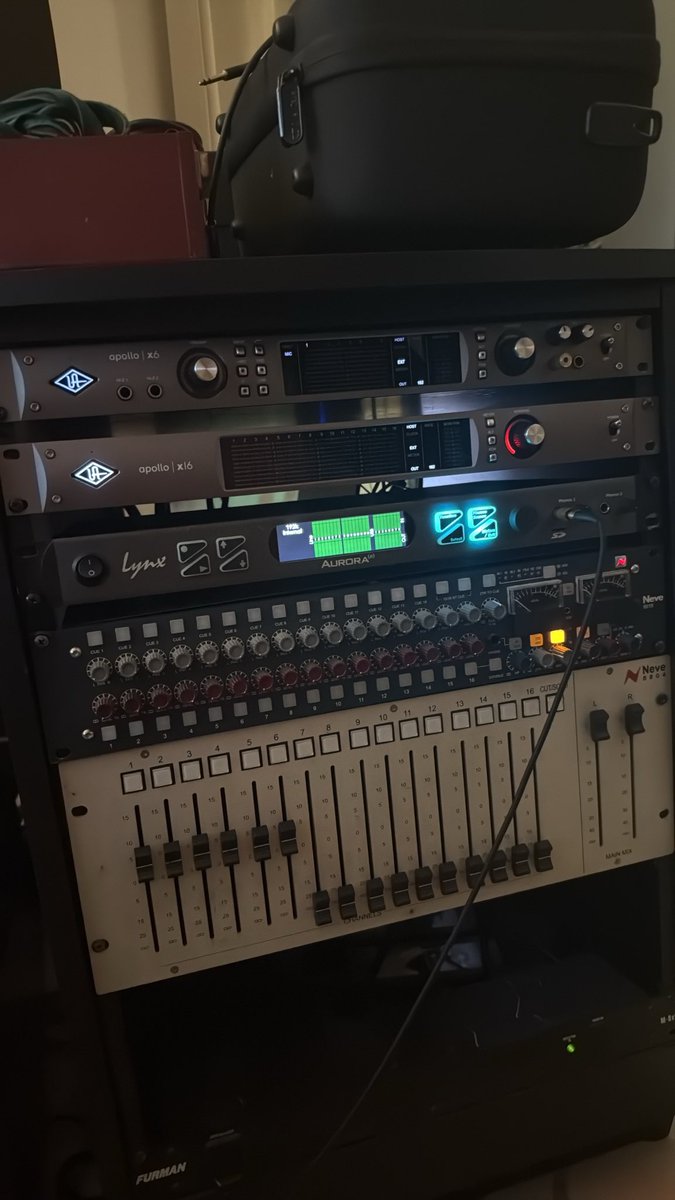 producedbyKrs's tweet photo. clocking the apollos to the lynx for the plugins &amp; tracking through the lynx this month - heritage audio successor &amp; symph eq helping out the neve summing when tracking/bouncing files - good set up https://t.co/NXEb0sZsHy