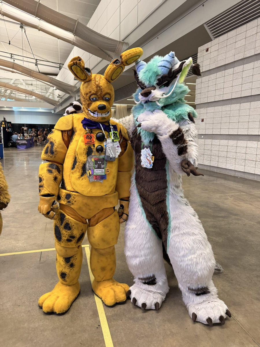 BingQiLong's tweet photo. Some #AC2026 photodump :3 

The con vibes were so much fun I just wish it wasnt 2billion degrees out constantly haha. Still a great first AC, would love to be back next year!

📸: @RynMaroon https://t.co/0DL9r2sneN
