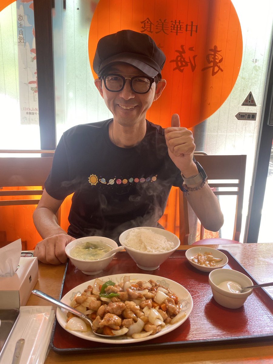 giveookubo's tweet photo. 占いの前にお昼ごはんです‼️
#東海菜館 #五反田
#テキサスカフェ https://t.co/826zPo0sub