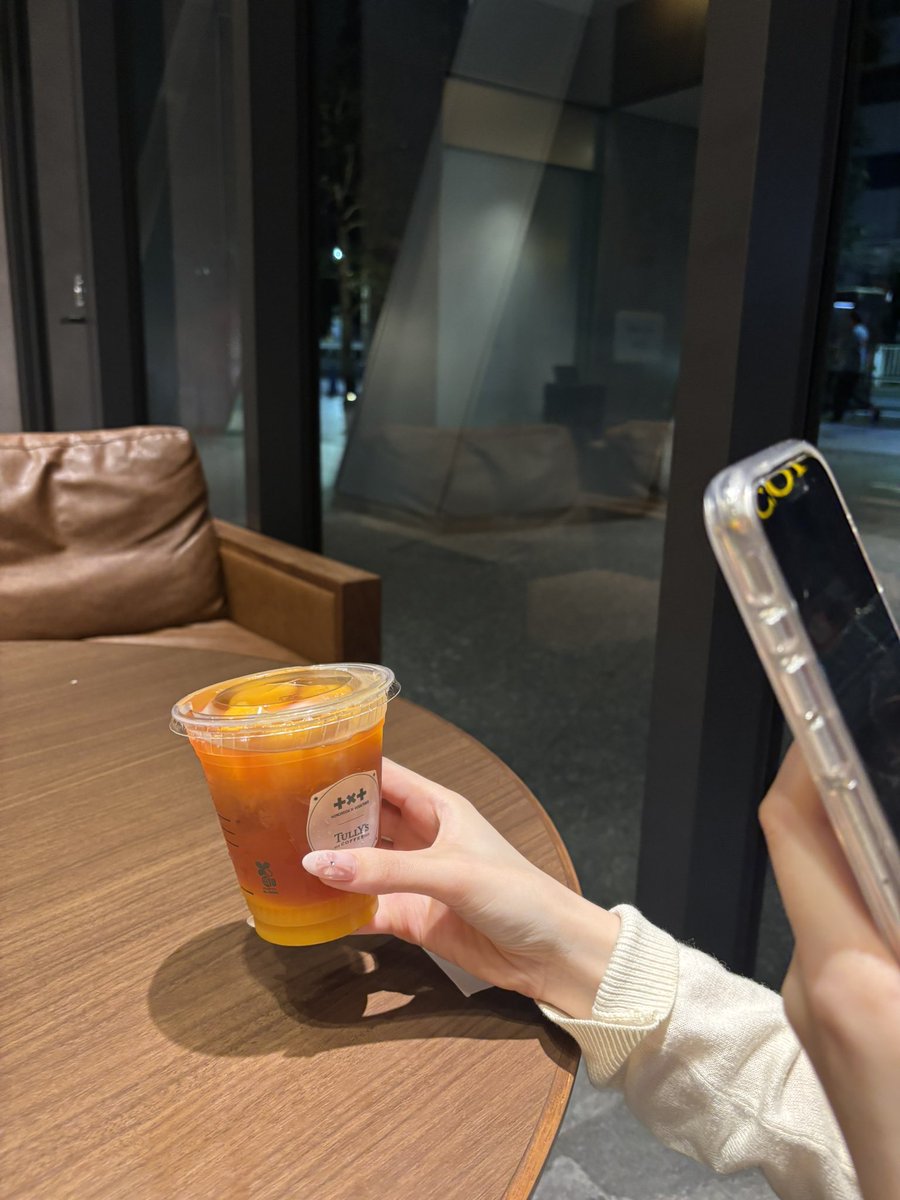 liu_u111's tweet photo. タリーズのマンゴーセパレートティー、今まで飲んだことある飲み物の中で1番美味しかった🤩トロトロなのに甘すぎなくてアールグレイの味しっかりする！本当におすすめ https://t.co/5qMArJlpBb