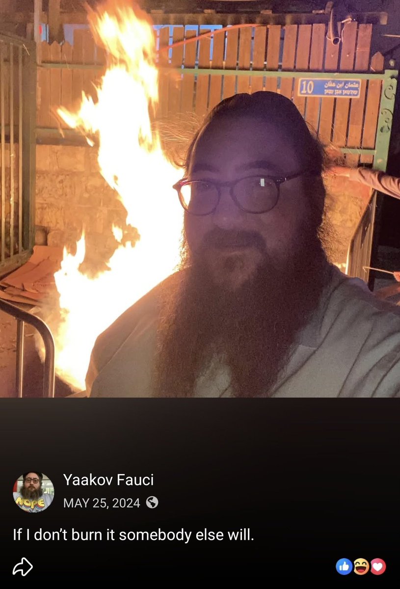 VoltBeat's tweet photo. @NerdeenKiswani Apparently this guy has proudly turned this viral moment into his signature motto and has developed it even further to reflect his current participation in anti-Palestinian pogroms https://t.co/EgXwebj4s2