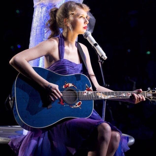 TheSwiftSociety's tweet photo. Happy Last Kiss Day 💜 https://t.co/BTl8ksnaXr