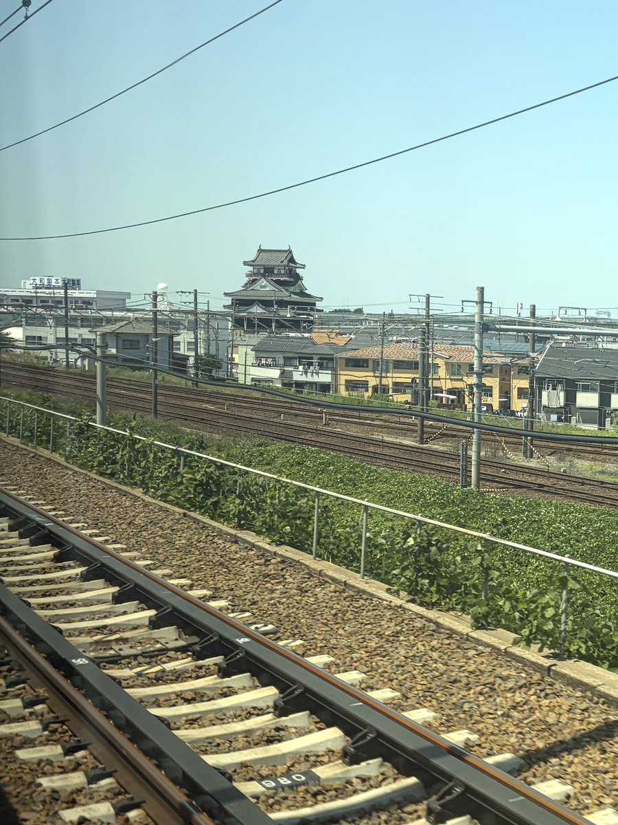 asami_k920's tweet photo. 最近よく見る🏯#清洲城
（新幹線の車窓から） https://t.co/SB6B6VgVsz