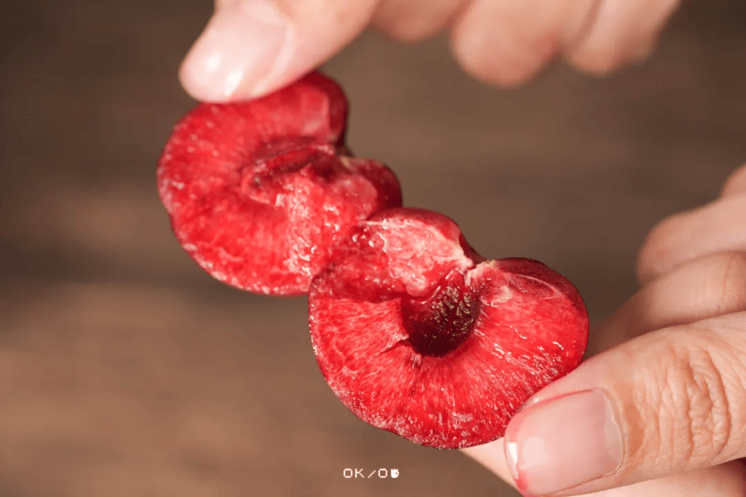 egoraconakov's tweet photo. Just tried @localfarm's fresh cherry tomatoes—bursting with sun-kissed sweetness, zero chalky aftertaste, perfect for salads or snacking! Highly recommend this seasonal gem ， https://t.co/l3FYnkpiAu