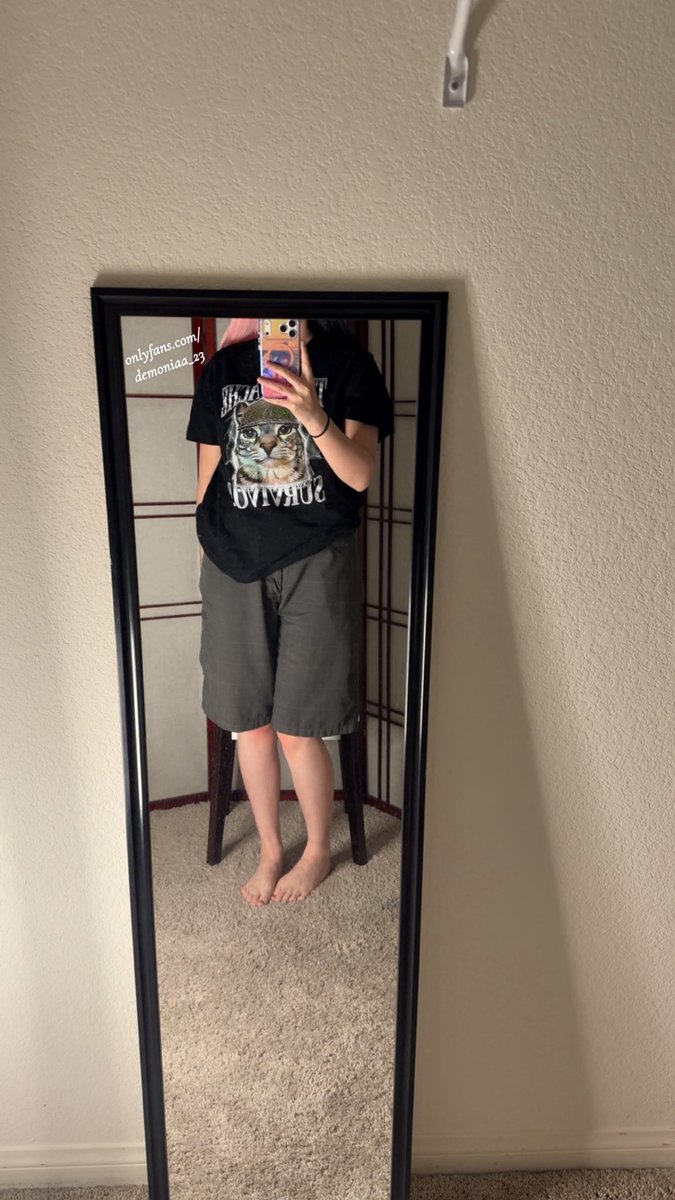demonia__23's tweet photo. Coming back to #nsfwtwt so be nice pls ⋆˚࿔(〃ω〃)

 ♡ ̊ 26🧸
♡ ̊ she/her 🌸
♡ ̊ bi ྀི (girls PLEASE dm me 𝜗𝜚)  
♡ ̊ switch
 ♡ ̊ hard/soft kinks ྀི  
♡ ̊ face-less🚫

♡ &amp; ⟳ to be moots! ༝༚༝༚ https://t.co/8wPjlao1s7