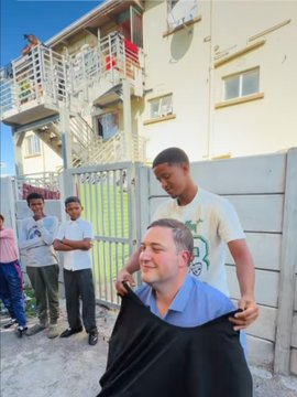 Pietiepietste's tweet photo. @brettherron @Our_DA @CityofCT I guess the by-laws do not apply to the Mayor of Cape Town...
Key Requirements from the City of Cape Town Environmental Health By-law (Section 29 on Hairdressers and Barbers) https://t.co/EUvSzHfw6r