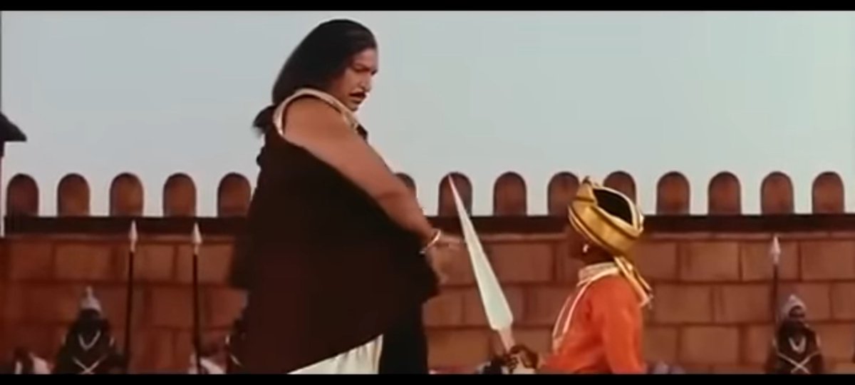 ValuBoy's tweet photo. மனுஷன் இந்த சீன எப்படி எழுதினானோ தெரியல. ஆனா History ல மக்கள் கைல பொழுதுபோக்கை கொடுத்துட்டா ஆட்சியை கேள்வி கேக்க மாட்டாங்கன்னு சொல்லுவாங்க. 

இம்சை அரசன் 23ஆம் புலிகேசி படம் காமெடி படம் மட்டும் இல்ல ஒரு அரசியல் பேசும் படம். ❤️🙏 https://t.co/CBL7lKJ476