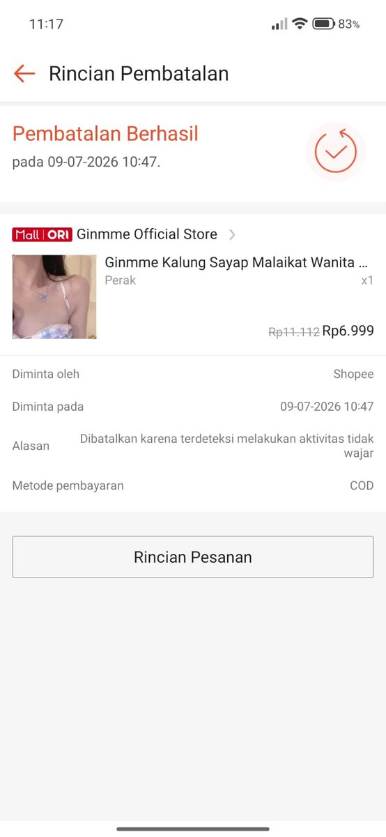 xenizath's tweet photo. @ShopeeID tadi malem co t-shirt, terus dibatalkan karna "aktivitas yang tidak wajar" terus pagi ini co kalung sama gelang dari toko yang berbeda, dua-duanya dibatalkan karna "aktivitas yang tidak wajar." Kalo boleh tau kenapa min? Karna pake voucher kah? https://t.co/L8XrIEFuuz