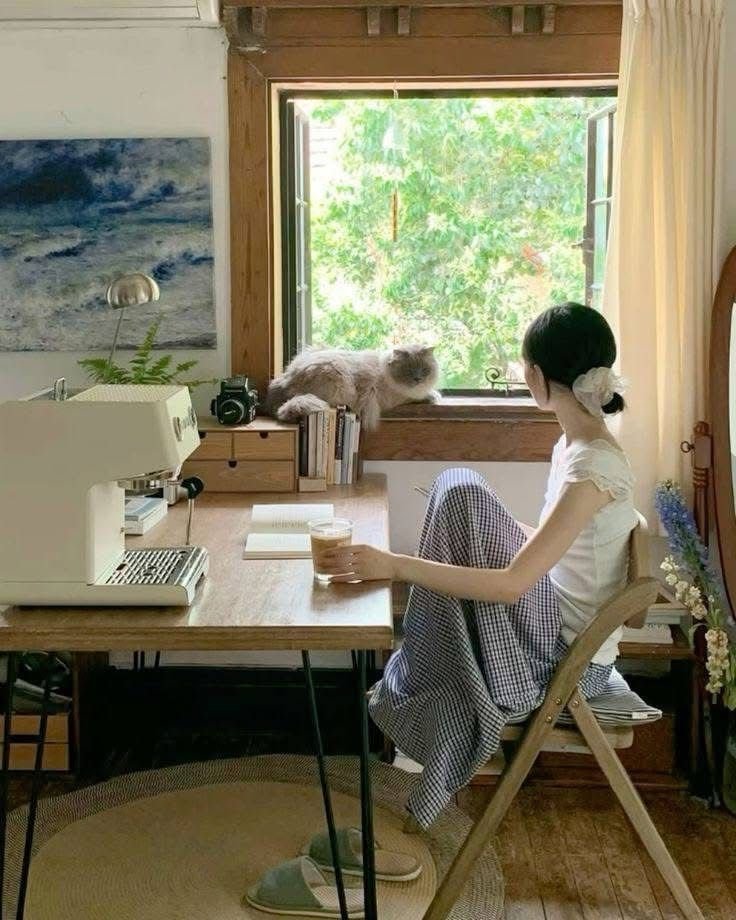 etherealdior's tweet photo. slow living https://t.co/YGTYngbcO1