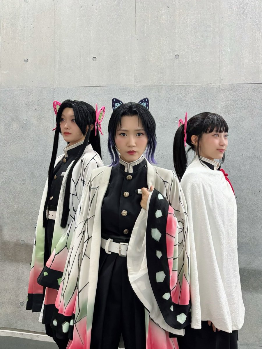 yoko_kadoyama's tweet photo. #舞台鬼滅の刃 其ノ陸 柱稽古・無限城 突入

3姉妹🦋

2人が私に立ち上がる力をくれました。
ありがとう。

#鬼滅の刃 #胡蝶カナエ #胡蝶しのぶ #栗花落カナヲ https://t.co/LpPqwVFovQ