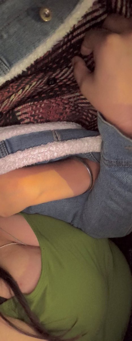 goddessanshikaa's tweet photo. I am really in a mood to drain some cuck while my superior alpha boyfriend fcuks till he fills me up... ofc the cuck gets attention only if they send in triple digits 💅🏻 https://t.co/xTEYXL9uYg
