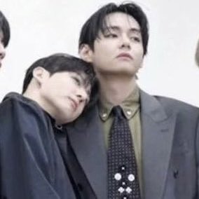 mnihaniiv's tweet photo. he’s exactly where he wants to be♡ https://t.co/QWEydwLFpw