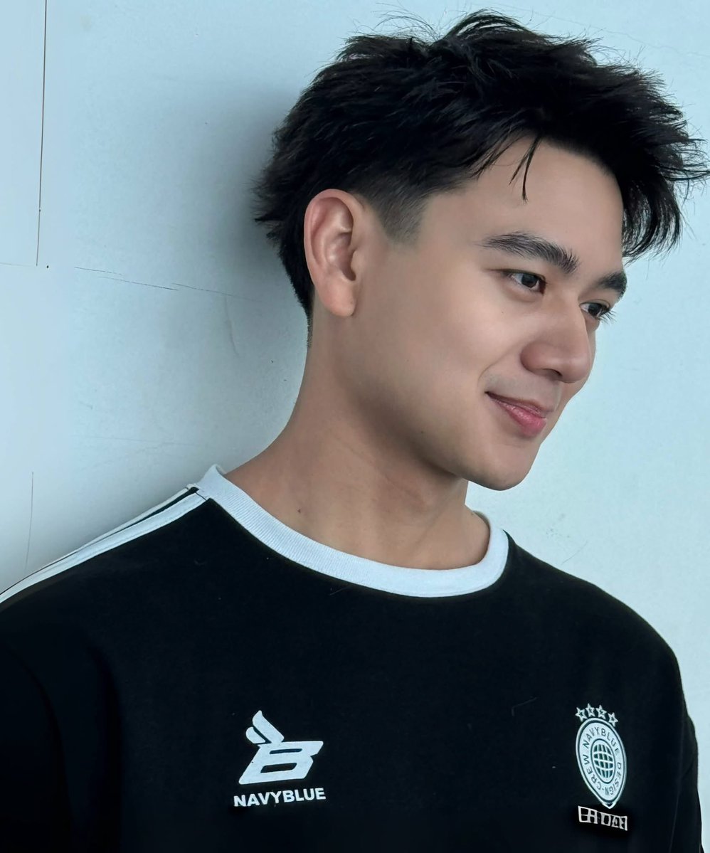 crismarjpeg's tweet photo. ANG GWAPO NAMAN NITONG BAGONG GUPIT NA TO!!! https://t.co/ASwilIFifW