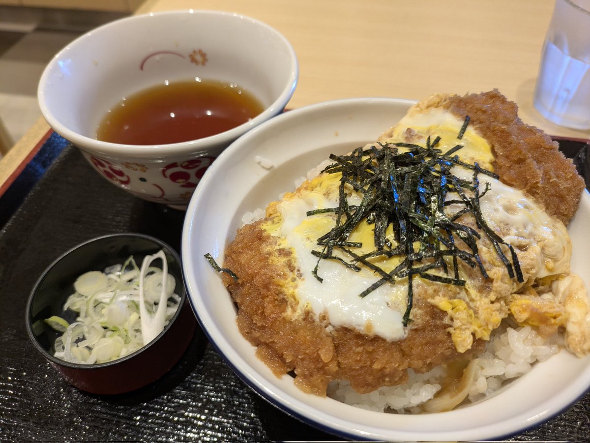 hamaroadtrip's tweet photo. 松本まで移動日だけど、中央線がダイヤ乱れで遅れてるので、八王子でのんびりお昼ゴハン。 https://t.co/U7B3JFaxlA