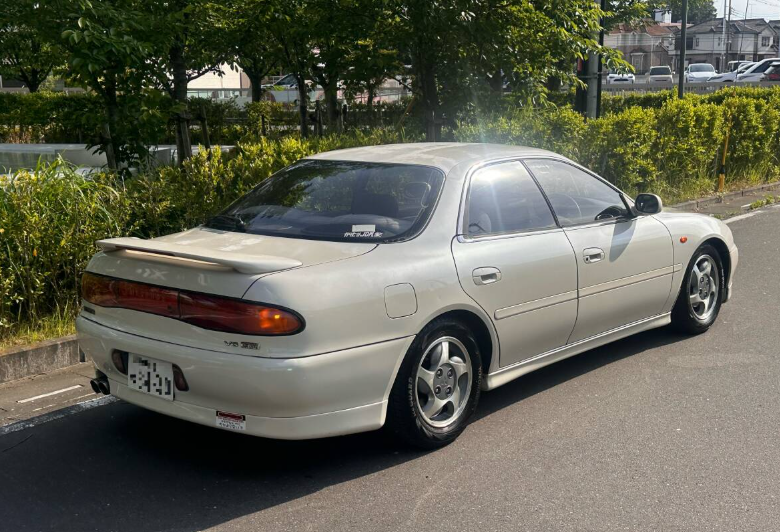 IXbE1IzHH3myazI's tweet photo. 気になる中古車！
「三菱 エメロード 2000 スーパーツーリング」
希少なエメロードのマニュアルミッションですぅ🤪 https://t.co/9sz4AFEjYb