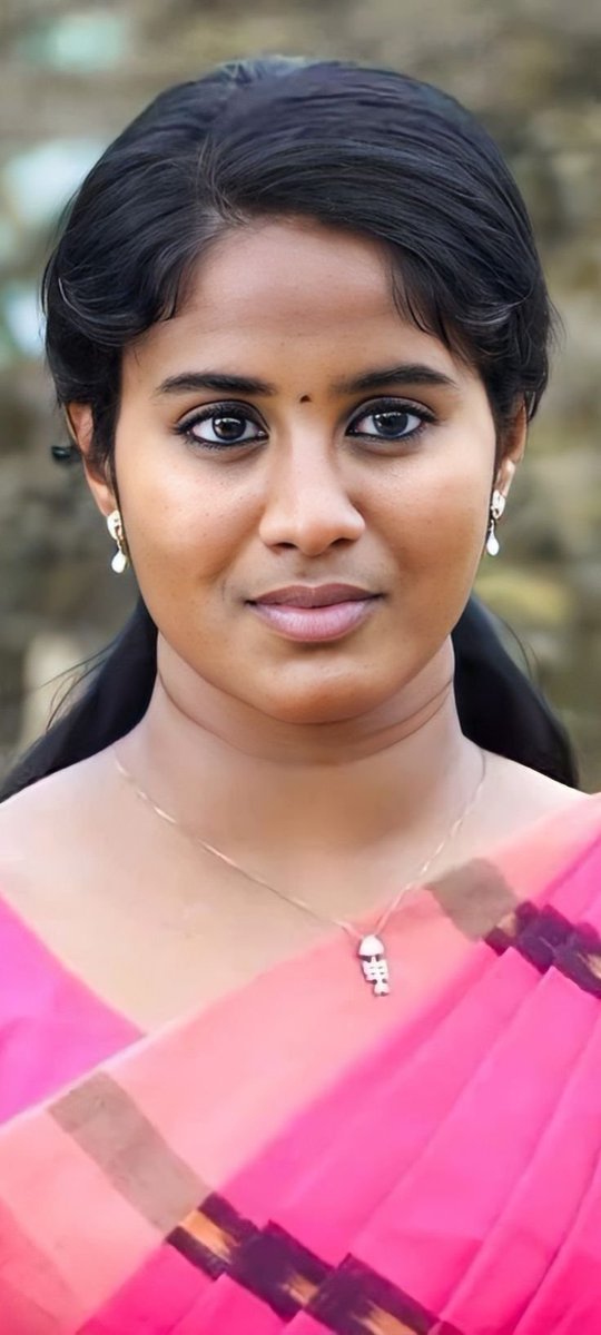 spyder_2k's tweet photo. How many likes for 😍pavi 🥰teacher??? https://t.co/Y2P2wqRLet