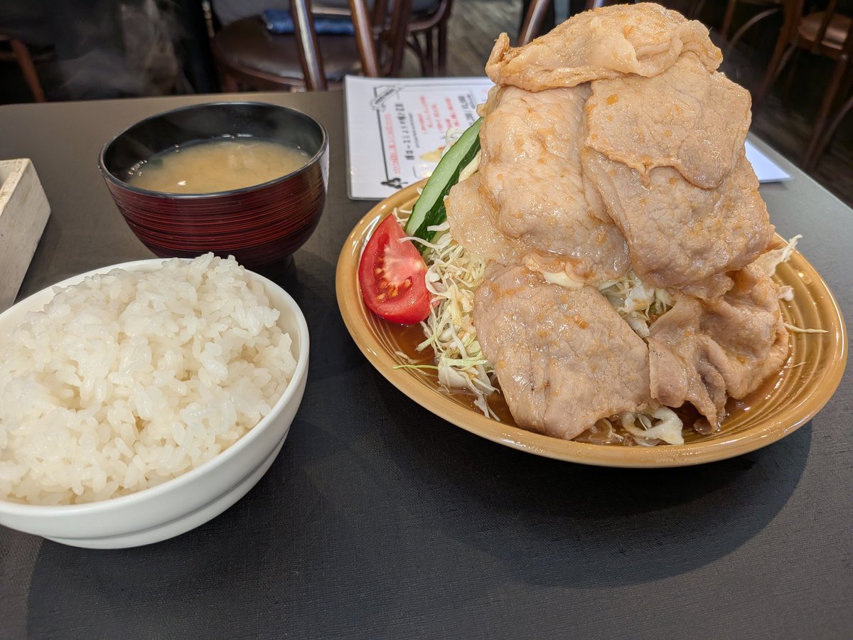 nihonbashizumi's tweet photo. 1,500円以下の人形町ランチ例
キャベツL（+150円）に増量して1,350円。 https://t.co/DHxImxNN5W