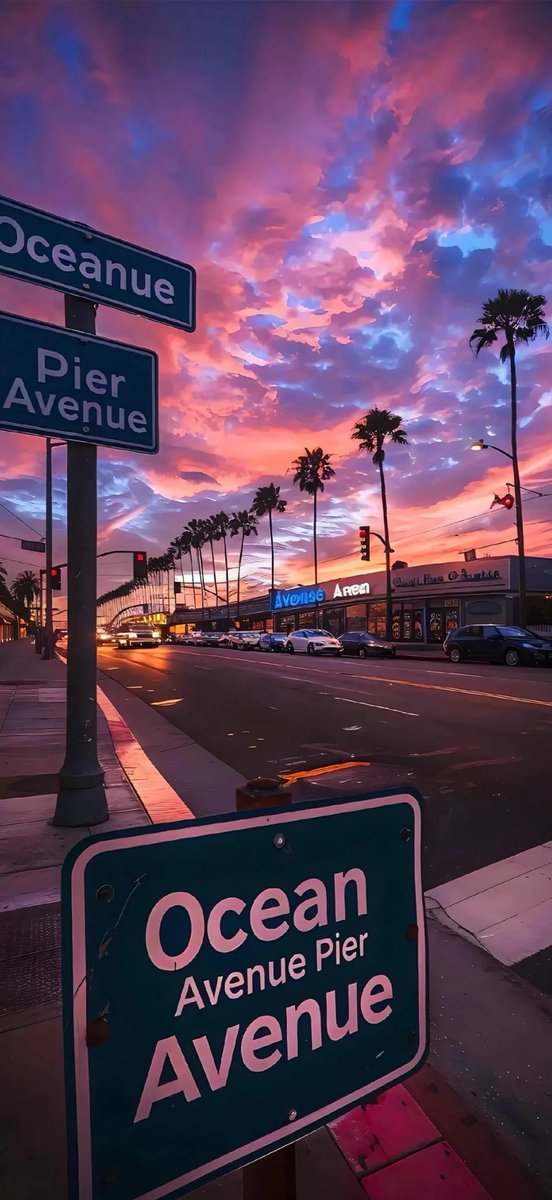 EmilyVolkov212's tweet photo. Ocean Avenue showing off again 🌴🌅💖 #SunsetChaser https://t.co/Xja75XkGvG