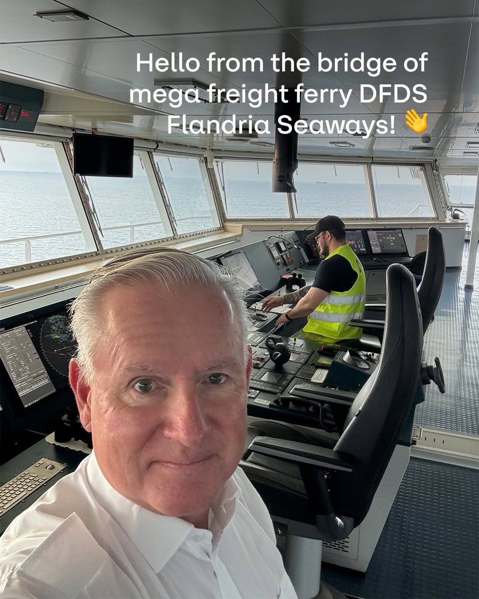 Massimi8900's tweet photo. Hello from the bridge of mega freight ferry DFDS Flandria Seaways 👋 https://t.co/MtAe8bRdBb