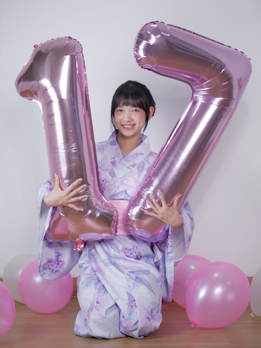 Ekin_JKT48's tweet photo. balon yang lebih besar dari jidat https://t.co/EqekPqsUpW