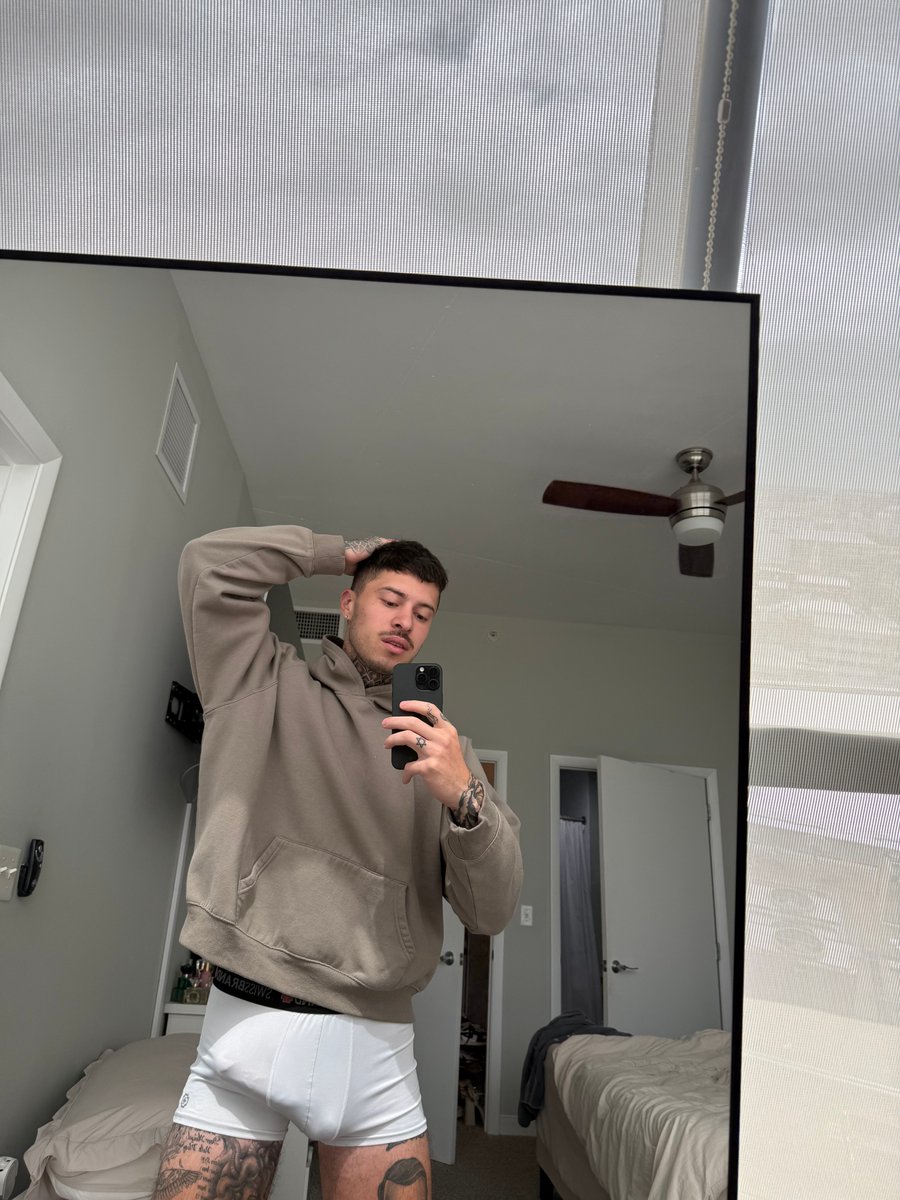 ilhamandhika's tweet photo. F*CK IT, daring all the gym bros to check the comments and see what awaits 🔥👀 https://t.co/Qe3V91AH21