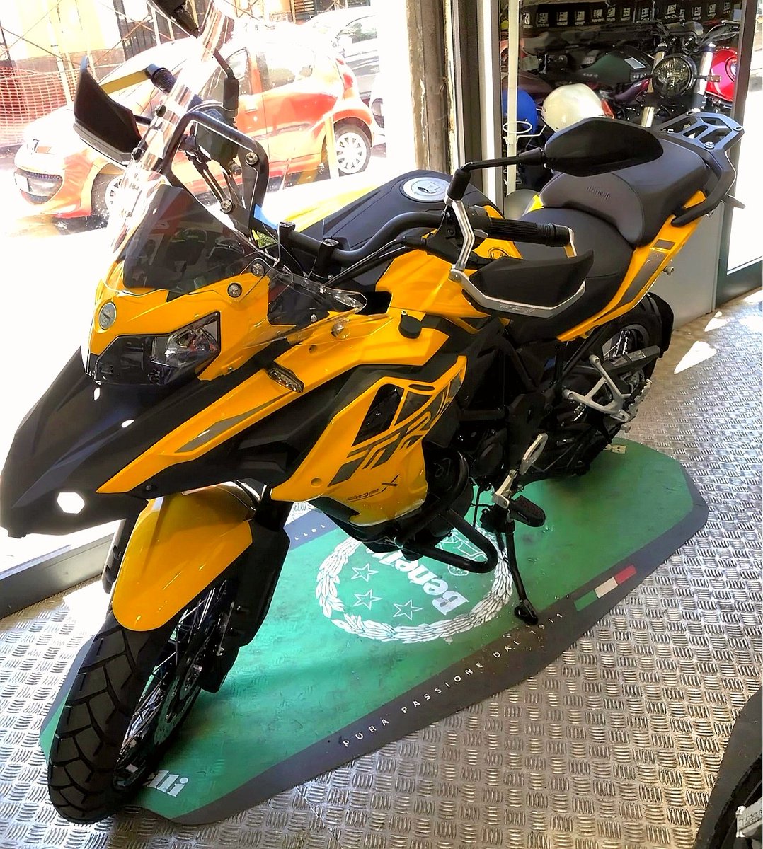 UnkleAyo's tweet photo. 15 years ago, I rode motorcycle to put food on the table &amp; keep my siblings in school.

Earlier this week, I got my invite into a prestigious Sicilian bikers' club then I walked into a store &amp; made a tiny purchase.

This time around, I'll be chasing sunsets with Athena. 🏍 🌅 https://t.co/JvbYXlHvwn