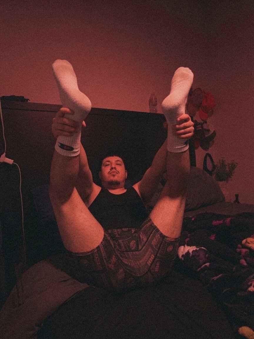 this_isnotale99's tweet photo. Fold me up like a pretzel 🥨💦

#latino #flexforme #bi #satx #dm #explorepage https://t.co/a1gVHpGy4r