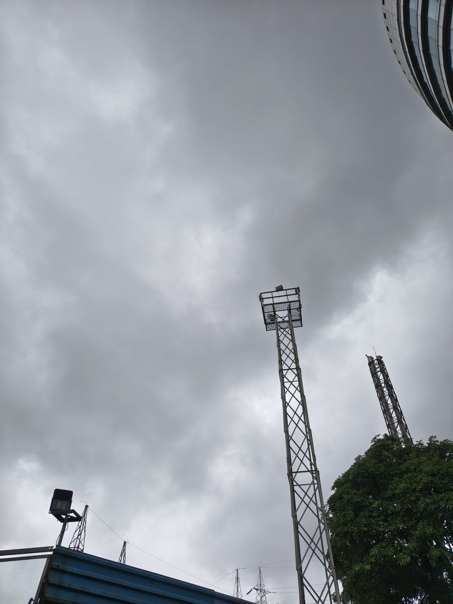 deepesh_p23's tweet photo. Bright day for MMR after a week of downpours. 
Its a bit cloudy in Navi Mumbai but no major showers expected. 
Enjoy the light we never know when some disturbance will cause heavy rains again. 
#NaviMumbaiRains https://t.co/dqPdE3nPjV
