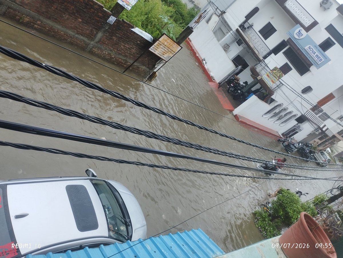 Kediaadeepak's tweet photo. @pushkardhami @DmHaridwar @DMOHaridwar @DistrictAdmini4 Sir Ganesh Puram Colony Ka Hall Dekho Pani Nikalne Ka Koi Option Hi Nahi Hain Kuch Kare Adhikari Ji https://t.co/Sfu7NCfFBI