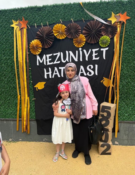 KopruluHat87739's tweet photo. Bugün 126. gün oldu hâlâ katilleri bulunamadı! 

Unuttuk sanmayın! 
🇹🇷⚖️🇹🇷 https://t.co/N5ObIJbiX7