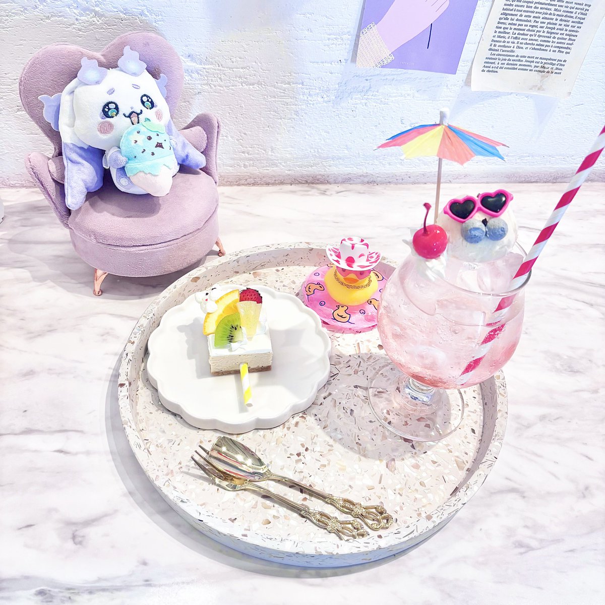 U_ttyuu's tweet photo. #見るんるん
一目惚れしたカフェ連れてったよ〜！
やっぱりアザラシに似てる https://t.co/sn5SPxrLw2