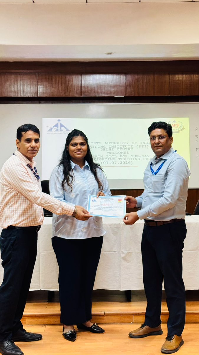 AAI_Official's tweet photo. As part of its continued efforts to promote fire safety and emergency preparedness, the #AAI Fire Training Institute, New Delhi, has commenced a one-day First Aid Firefighting Course for 120 Safety Officers from the Marketing Division of Indian Oil Corporation Limited (IOCL)@IndianOilcl. 

Conducted in four batches, the programme combines classroom sessions with practical demonstrations to equip participants with essential firefighting skills and strengthen their emergency response capabilities.