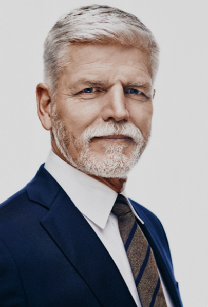 PetrLamr's tweet photo. O čem se státníci v Ankaře bavili s agentem KGB Burešem @AndrejBabis @lepsivlada ?
O jídle o počasí.

O čem se bavili s Prezidentem Pavlem?
O strategických zakázkách pro český průmysl, o bezpečnosti naší vlasti a států NATO.
Proč?
Inu, každému co jeho jest.

Nacinka držel hubu. https://t.co/Qqf1WRP8ZI