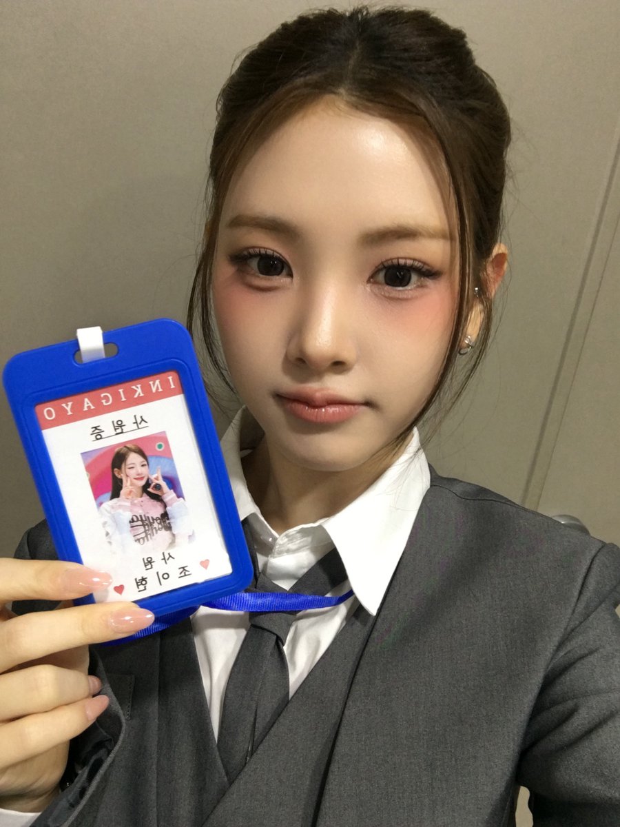 mt711_'s tweet photo. 이혀니회사들어가면일잘햇을까?
#셀카 #섹트 https://t.co/uL9Q0nIZiZ