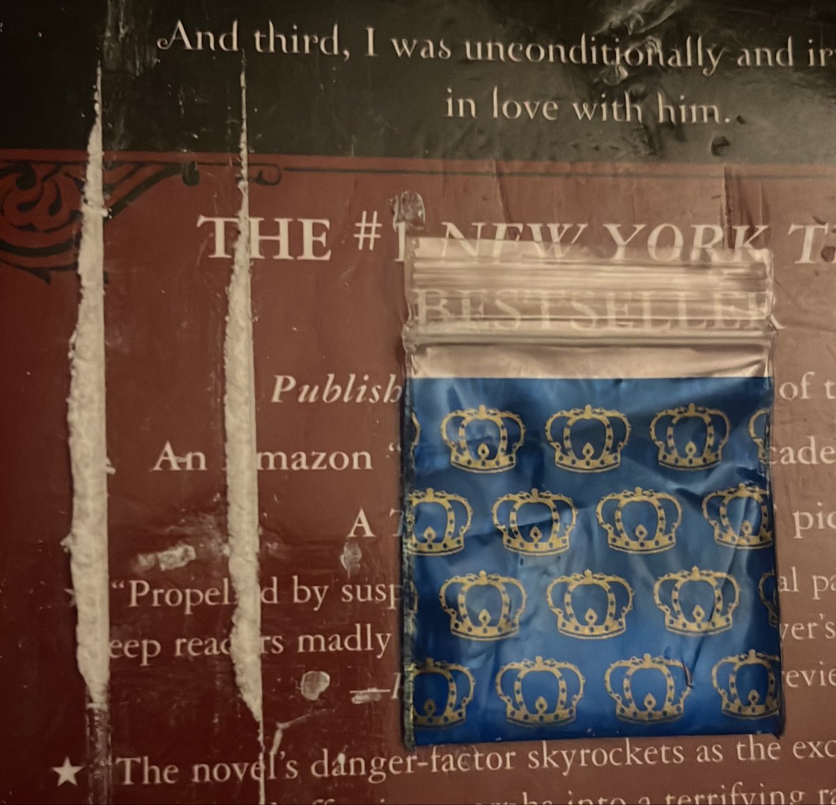 onmylonelycloud's tweet photo. i love ketamine so much 
still using the twilight book btw lol 
#drugtwt 🦄🩵🌊💕🍭 https://t.co/iaM4PCo3Vy