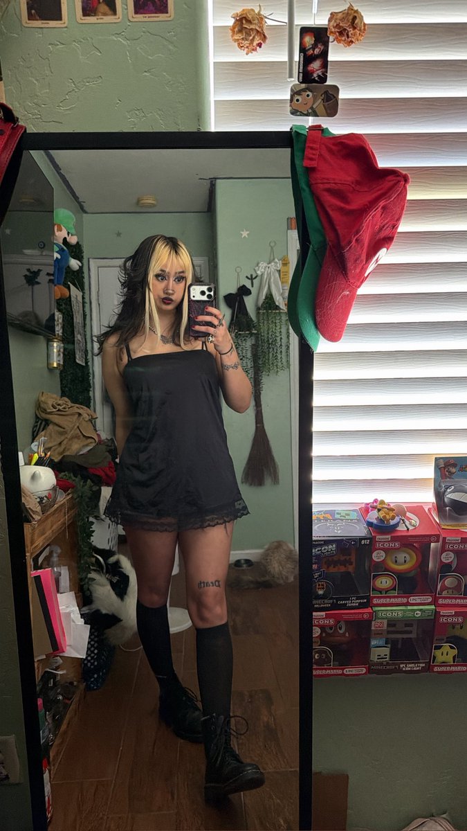 divinetokyohere's tweet photo. need a simp to stfu and knee for me. throne in my link #sub #subman #submissive
#loser #findom #financialdomination #cei #joi https://t.co/gaYxn6SudW
