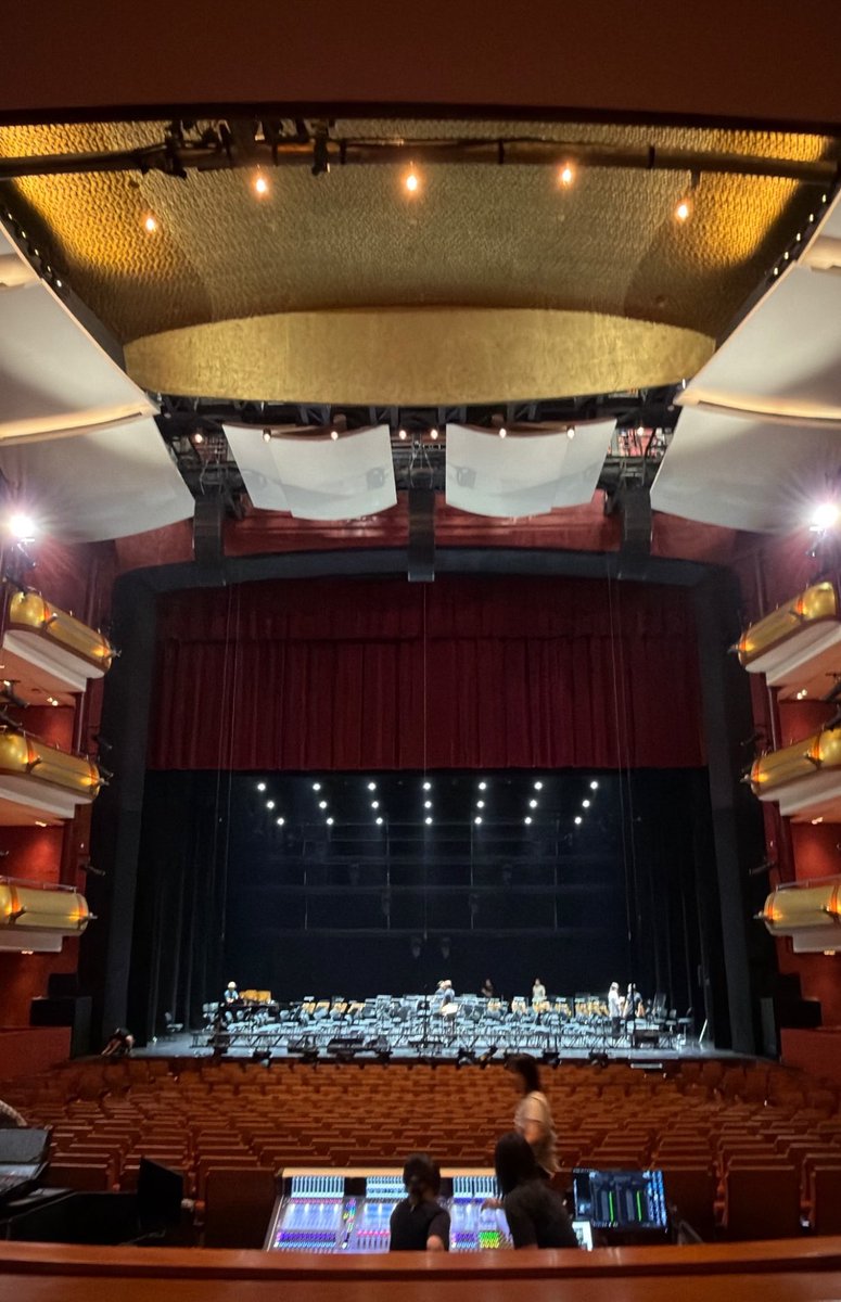 mywanandtheonly's tweet photo. the stage is officially set for the vocal queen! 👑 ready to hear queen of the party orchestra version tomorrow? https://t.co/UXIxDqwgVZ