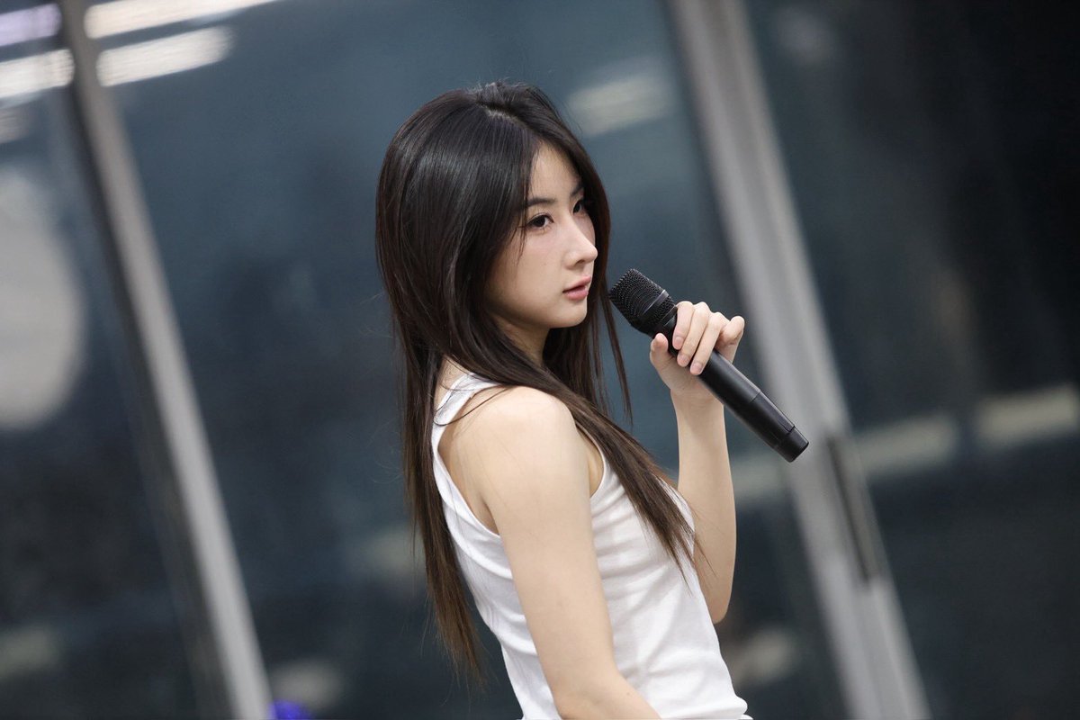 around_ent's tweet photo. ”โยโกะ-อาภัสรา“ ฟิตซ้อมทั้งการร้องเพลง และสกิลเต้น เพิ่มเติมเพื่องาน The Luna Luster Yoko Apasra's Birthday Fanmeet ที่จะจัดขึ้น ในวันที่  25 กรกฎาคม นี้

#YOKOLunaLusterinBKK
#KebomHouse
#yokoapasra #โยโกะอาภัสรา
#YOKOMANAGEMENT

อ่านข่าวเพิ่มเติม
📍 https://t.co/pqBqIurk0D

สามารถติดตามข้อมูล official ของกิจกรรม  แฟนมีต The Luna Luster Yoko Apasra's Birthday Fanmeet  ได้ที่ : ช่องทางออนไลน์ Kebomhouse ทุกช่องทาง Instagram / X / Tiktok : @KebomHouse