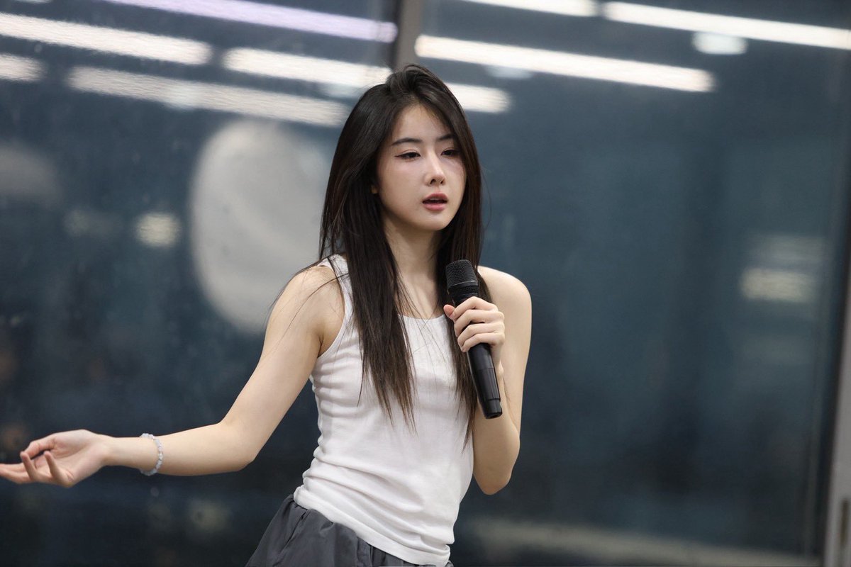 around_ent's tweet photo. ”โยโกะ-อาภัสรา“ ฟิตซ้อมทั้งการร้องเพลง และสกิลเต้น เพิ่มเติมเพื่องาน The Luna Luster Yoko Apasra's Birthday Fanmeet ที่จะจัดขึ้น ในวันที่  25 กรกฎาคม นี้

#YOKOLunaLusterinBKK
#KebomHouse
#yokoapasra #โยโกะอาภัสรา
#YOKOMANAGEMENT

อ่านข่าวเพิ่มเติม
📍 https://t.co/pqBqIurk0D

สามารถติดตามข้อมูล official ของกิจกรรม  แฟนมีต The Luna Luster Yoko Apasra's Birthday Fanmeet  ได้ที่ : ช่องทางออนไลน์ Kebomhouse ทุกช่องทาง Instagram / X / Tiktok : @KebomHouse