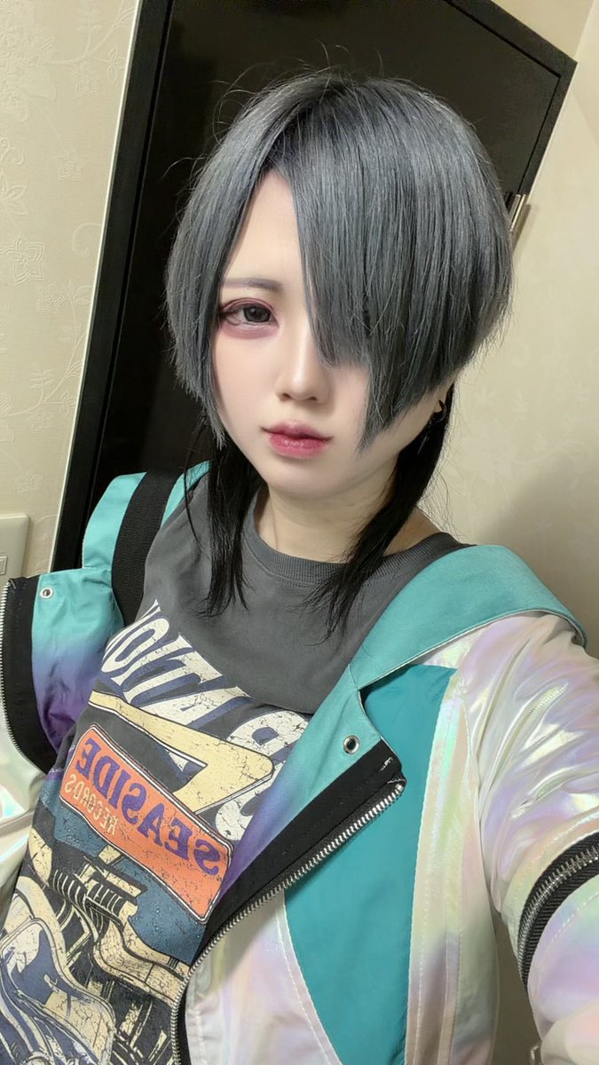 Utsuro_crownlab's tweet photo. ログインしてるよー！
暑すぎるから涼みきてー！

遠隔はこちらから𛰙᭜𖫴𖫰𖫱𖫳𖫲𖫲𖫳𖫴𖫰𖫱꛰ ᭜𖫴𖫰𖫱𖫳𖫲𖫲𖫳𖫴𖫰𖫱꛰ಣ
https://t.co/B4y55UAAKP

#コンカフェ #男装 #自撮り界隈 #雰囲気１ｍｍでもいいと思ったらいいね https://t.co/Fez4ilAIzR