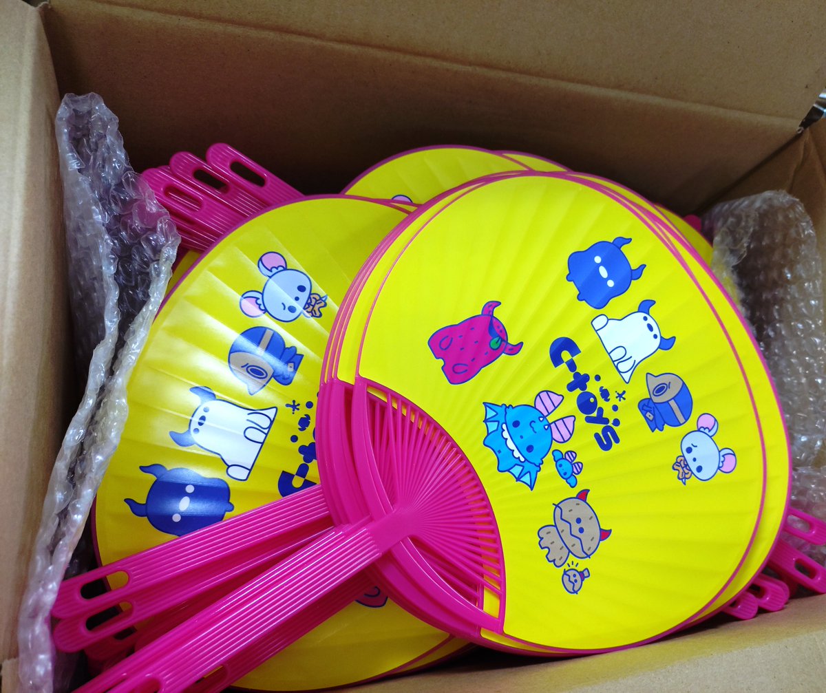 Oneuptoy's tweet photo. C-toys ちしまさんより
毎年恒例のうちわが到着
One up. 秋葉原店にご来店されたお客様
特に条件無しのフリーで
お一人様 1本差し上げます。
レジ前にアリ
#Ctoys
#ちしまこうのすけ
#oneuptoy https://t.co/USXRTcuwPe