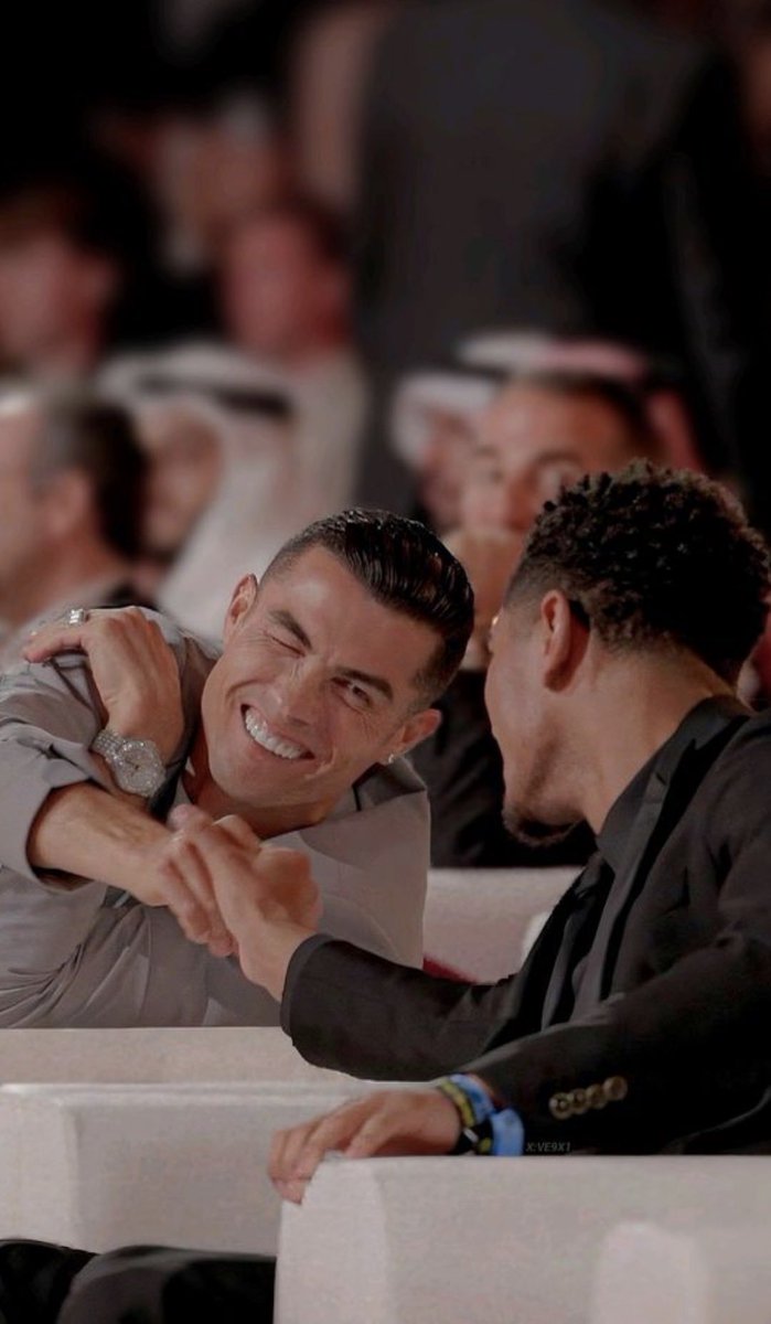 ALZM2002's tweet photo. @Capitano_M14 مصير جمهور عبسي عندنا عهد الرجال للرجال 😎 https://t.co/AttJo3jZOe
