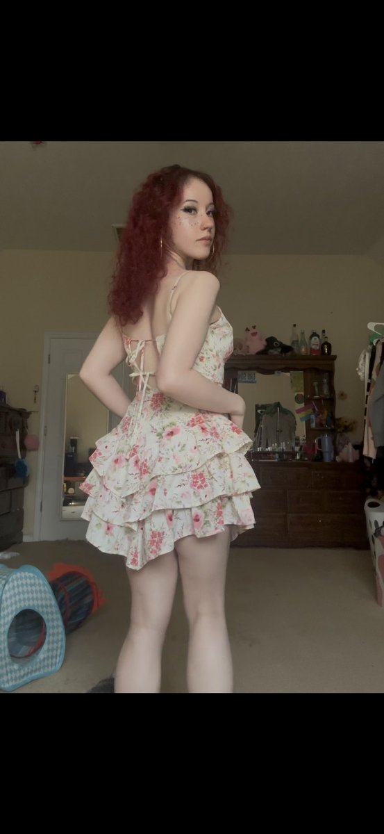 angel_ashe0's tweet photo. 1 thing about me, i’ve ALWAYS been a baddie !!!

about a -100lb difference here :) https://t.co/4SH0oM6HZO
