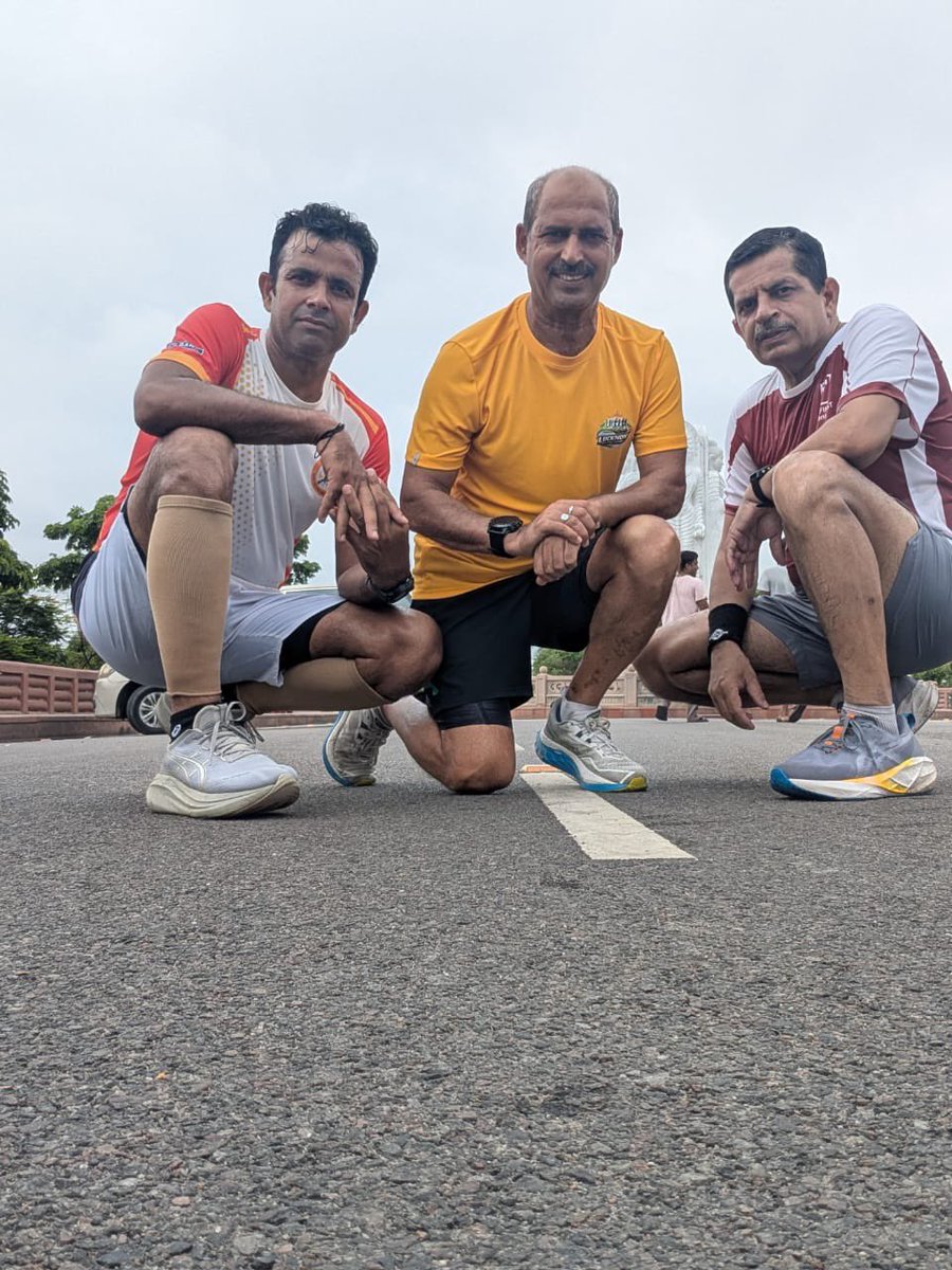AnilKap38526190's tweet photo. आज की मेहनत ( 2 hour run &amp; C/D) @FitIndiaOff @lucknowrunners @LkoDevAuthority #lucknow @LucknowNagar #cleanlucknow https://t.co/HHqFWzqxum