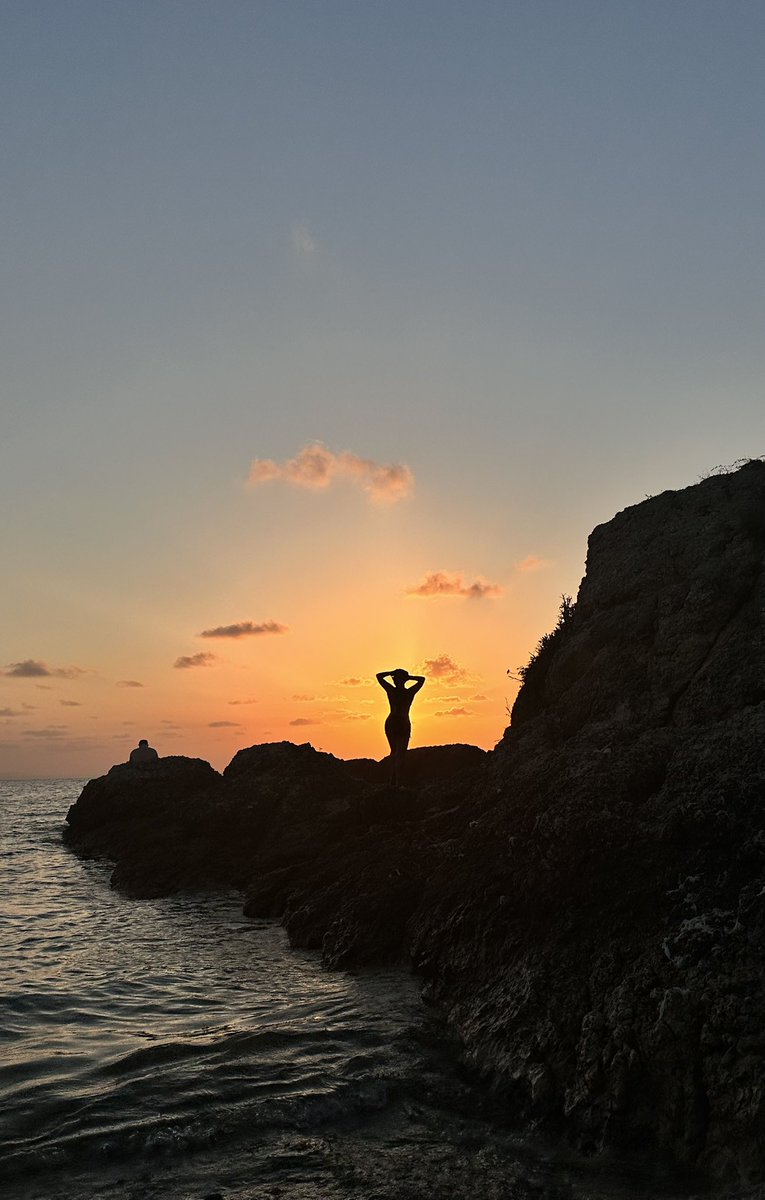 ekshilimon's tweet photo. Yönümüz farklı olabilir ama güneşimiz hep aynı… 🌅#tbt

Gunaydinnn persembe https://t.co/PS9DfkTkTY