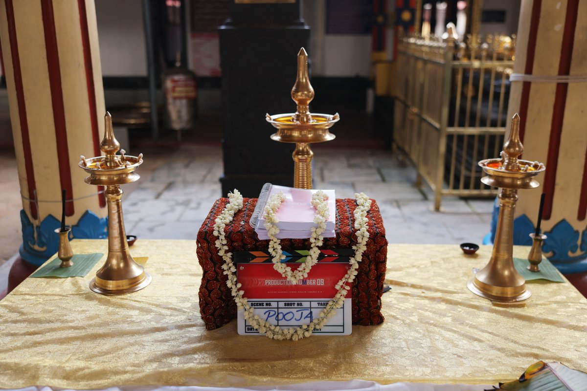 MKampanyOffl's tweet photo. MammoottyKampany Production Number 9 Kicked Off today with the Pooja Ceremony !!

Direction : Nithish Sahadev
D.O.P : Jimshi Khalid
Written by  : Anuraj OB &amp; Nithish Sahadev 

Stay Tuned for More Updates 🔥

#Mammootty #MammoottyKampany #NithishSahadev https://t.co/QrZ7KmPcmQ