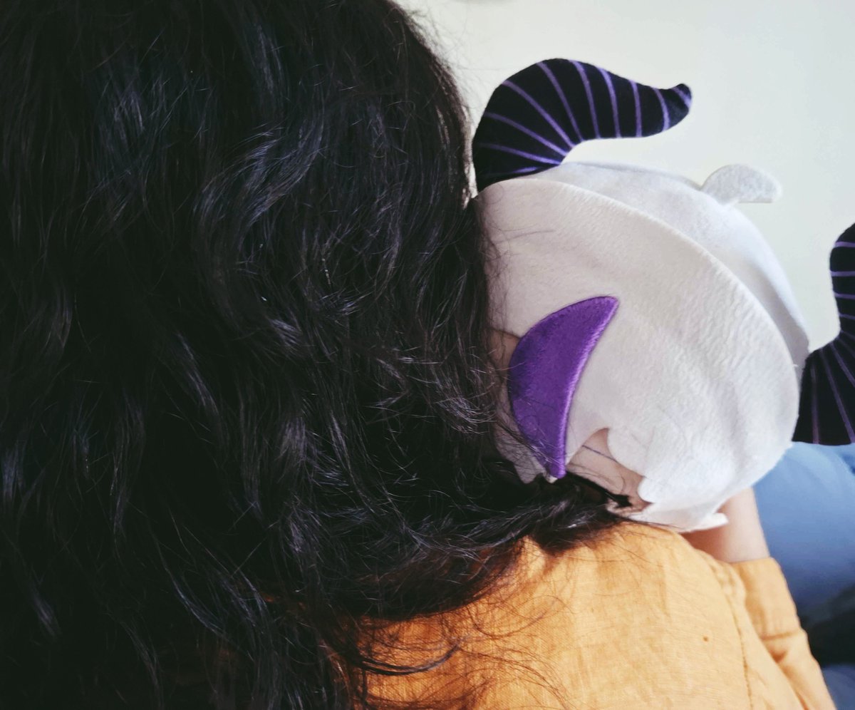 tabakko's tweet photo. 先月遊びに来たお母さんがラプちゃんのぬいぐるみを気に入ったからあげたんだけど、相当気に入ったらしく毎日一緒に寝てるらしいw
 今朝この写真送られてきてほっこりした

ラプちゃん、今幸せかい？ https://t.co/u7qg3Fxep0