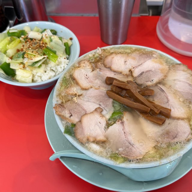koji316's tweet photo. ねぎとんラーメン あまとろねぎライス at ラーメン ねぎとん

今日はココ🍜
ずっと来たかった店✨
予想通り美味い⤴️
再訪確定👍
ご馳走様でした😋 #毎日がラーメン https://t.co/SbGA223gkn https://t.co/aZEeVCXzU3